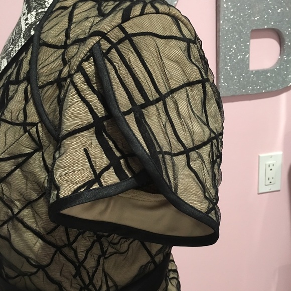 JS Collections Black and Nude Evening Blouse Sz 12 - Picture 5 of 5